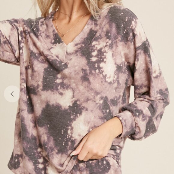 109 $22. Live Start, NWT 2 piece loungewear set Vtop and Jogger purple - Picture 6 of 11